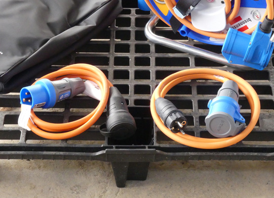 25m CEE 230V Camping Kabeltrommel mieten - Brennenstuhl Brobusta Camping CEE 230V